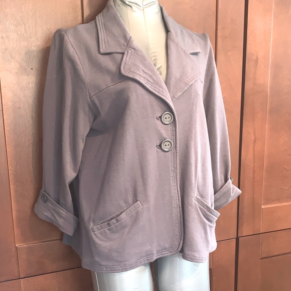 Grey Reitmans 3/4 sleeve Blazer.